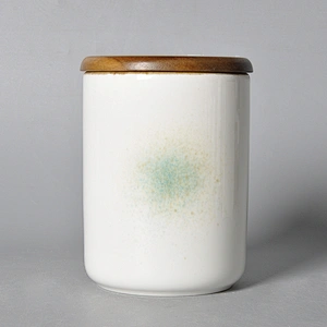 Factory Direct Wholesale Nordic Restaurant Porcelain Storage Bottle with Wood Lid
