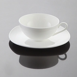 Hot Sale British Style Cups and Saucer Bone China England Tea Set White Porcelain Cups for Cafe