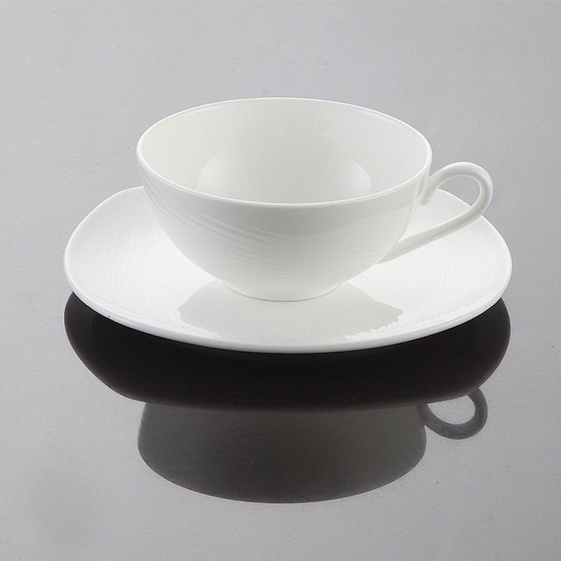 Hot Sale British Style Cups and Saucer Bone China England Tea Set White Porcelain Cups for Cafe