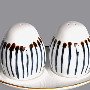 custom made cheap personalized restaurant hotel ceramic salt and pepper shaker set