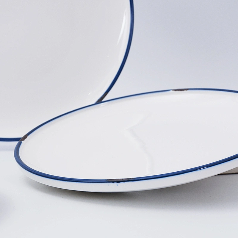 Custom Logo Cheap Unique Design Blue Edge Round Flat Restaurant Ceramic Plates Dishes