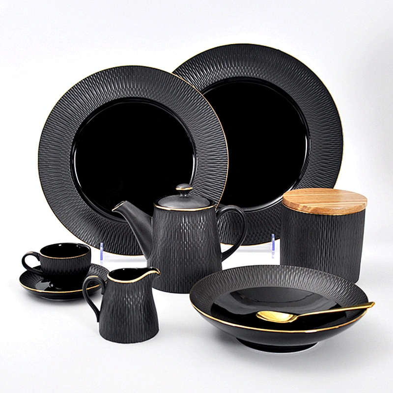 Free Sample Ceramic Porcelain Black Buffet Party Wedding Restaurant Dinner Plate with Gold Rim