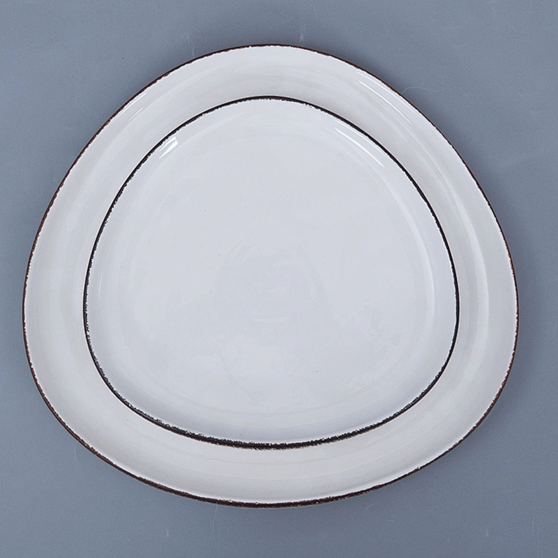 Wholesale Price Glazed Porcelain White Tableware Restaurant Catering Triangle Ceramic Plates