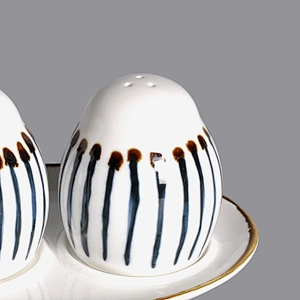 custom made cheap personalized restaurant hotel ceramic salt and pepper shaker set