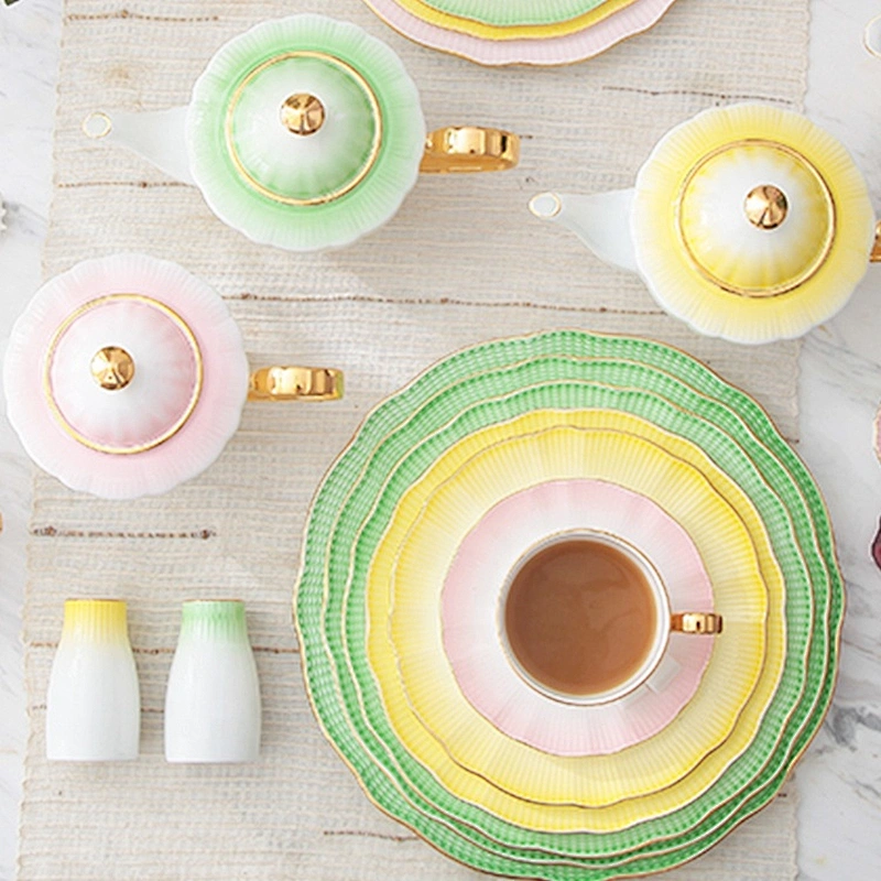 European Design Dinnerware Bone China Colored Plates Luxury Hotel Tableware Wholesale Price Restaurant Porcelain Plates