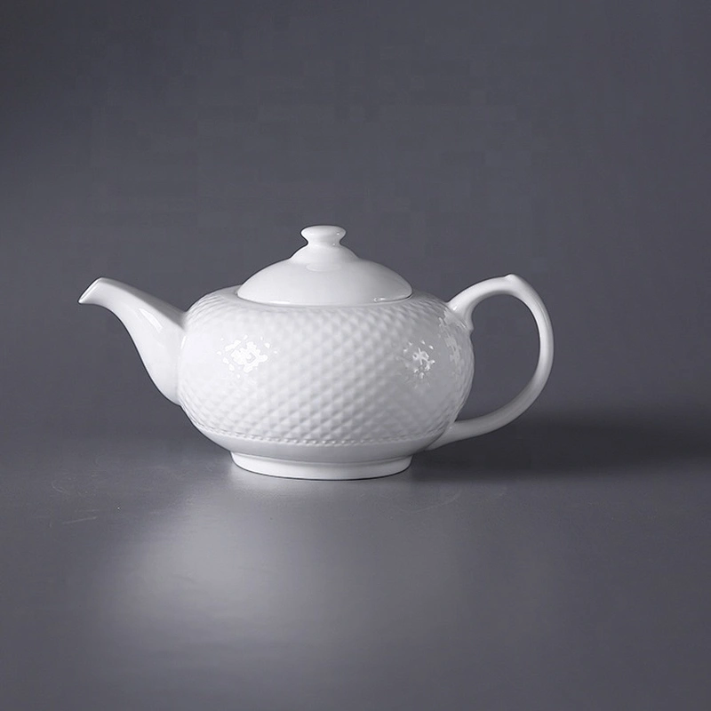 P&T Royal Ware manufacturer white bone china cup and saucer set ceramic with dessert plate