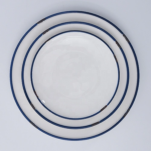 Custom Logo Cheap Unique Design Blue Edge Round Flat Restaurant Ceramic Plates Dishes