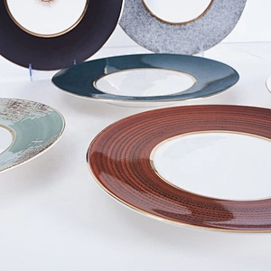 wholesale hotel restaurant colorful round gold rim ceramic porcelain wedding charger plates