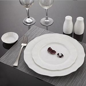 wholesale luxury white wedding ceramic bone china round resturant plates dinner