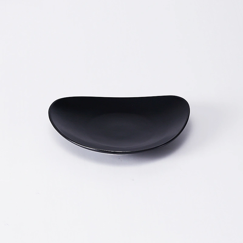 Wholesale black porcelain triangle shallow ceramic bowl