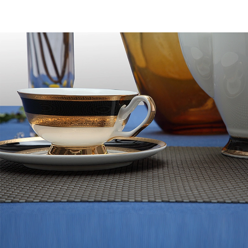 Bone China Manufacturer High Quality Embossed Golden Decal Plates Bone China Hotel Tableware Luxurious Event Catering Dinnerware