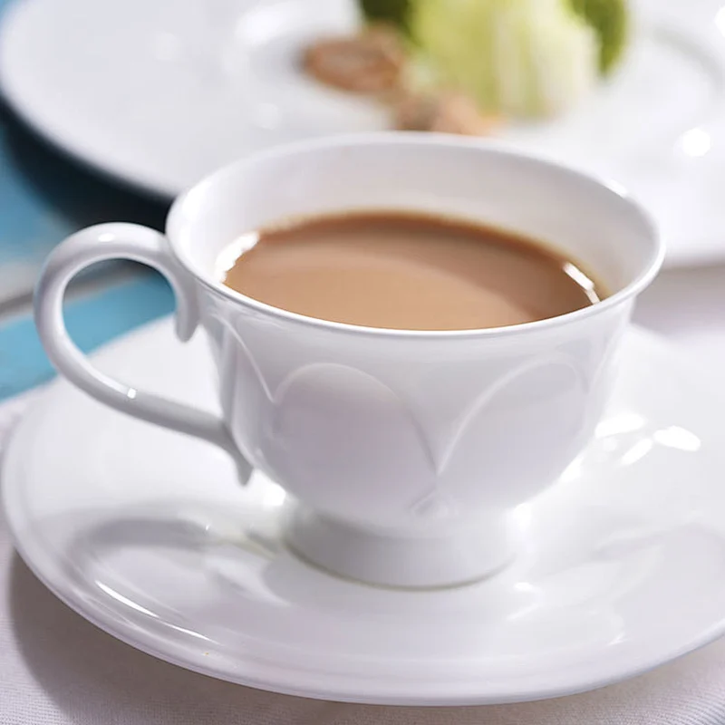 Wholesale Personalized Royal White Restaurant Bone China Tea Cups And Saucers