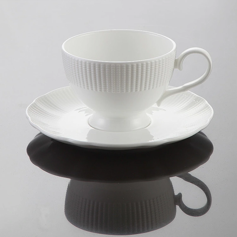 Hot selling western design white bone china porcelain coffee cup with saucer