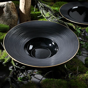 Elegant Matt Black with Gold Rim Restaurant Hotel Deep Soup Plate Ceramic Pasta Plate for Dinnerware