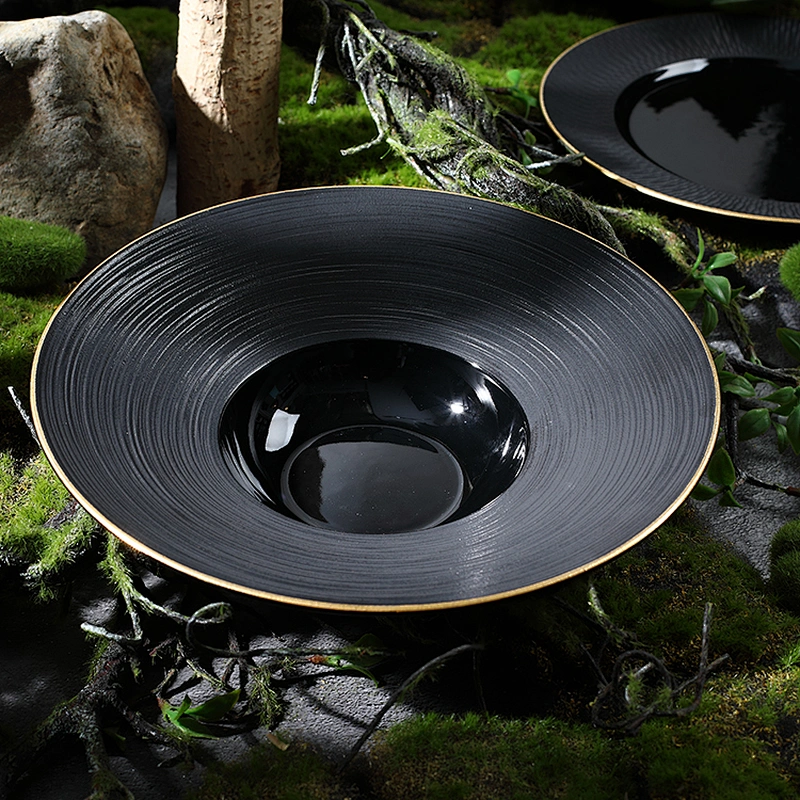 Elegant Matt Black with Gold Rim Restaurant Hotel Deep Soup Plate Ceramic Pasta Plate for Dinnerware