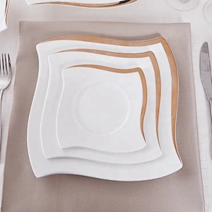 P&T Royal Ware Golden Rim Catering Plates Bone China Hotel Ware Square Dinner Plate For Restaurants