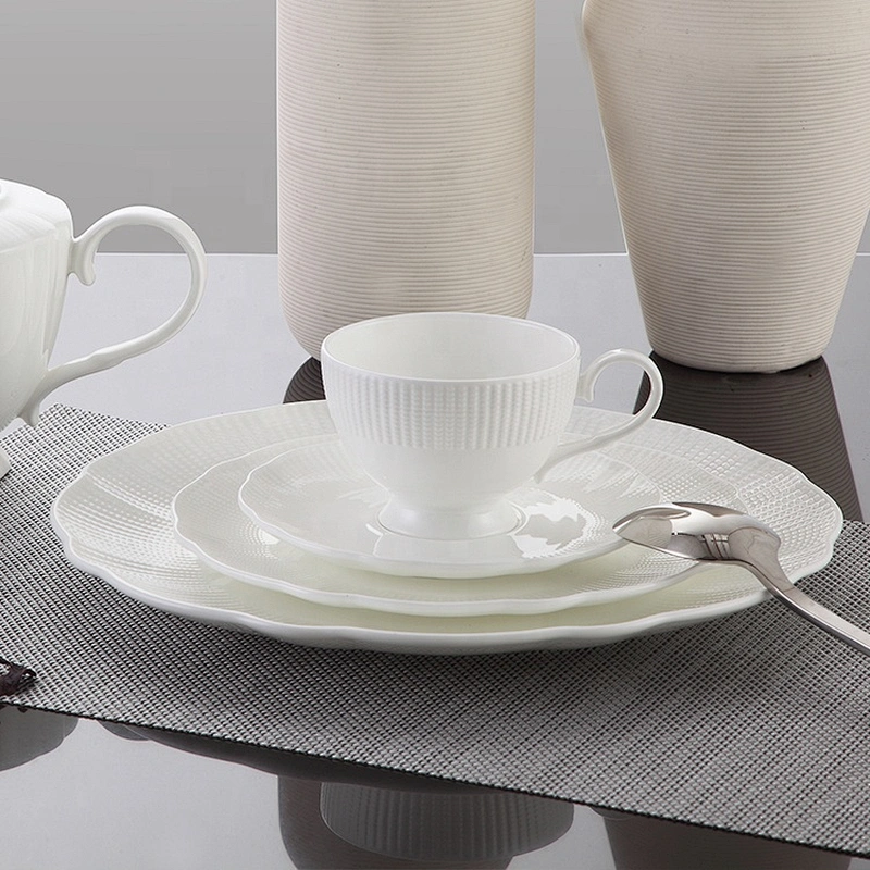 wholesale luxury white wedding ceramic bone china round resturant plates dinner