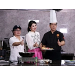 P&T Tableware with head chef of the Olympic Games