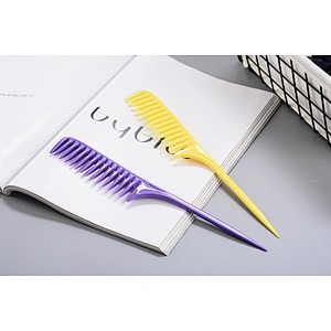 Wholesale long plastic customized pin rat tail comb