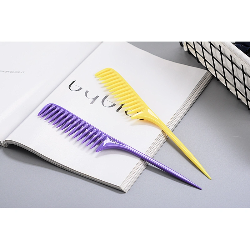 Wholesale long plastic customized pin rat tail comb