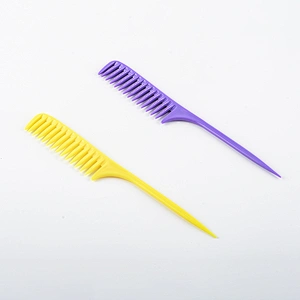 Wholesale long plastic customized pin rat tail comb