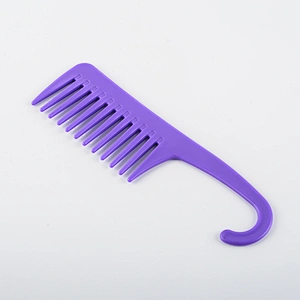 Wholesale cheap wide plastic tooth hook comb for bath