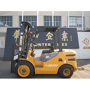 3.5T Gasoline Forklift With Nissan Engine