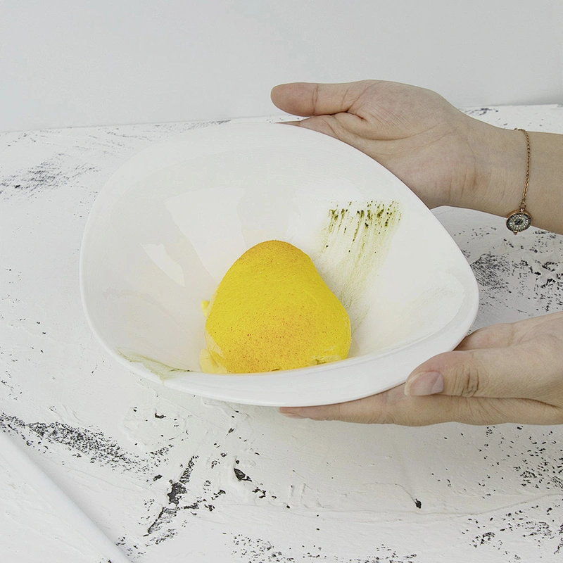 Wholesale 475ml 750ml 1000ml Egg-Shaped Ceramic Porcelain Fruit Soup Mixing Salad Cereal Ceramic Bowl