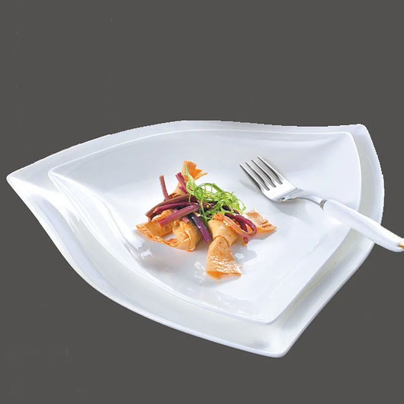 Fashion special design triangle shape white plate restaurant crockery dinner plate ceramic serving plates