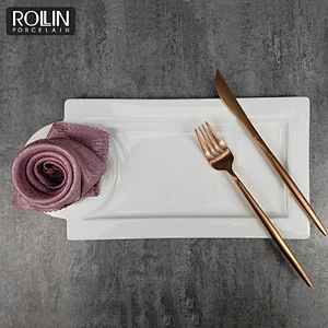 Wedding banquet used irregular shape ceramic cooking plate