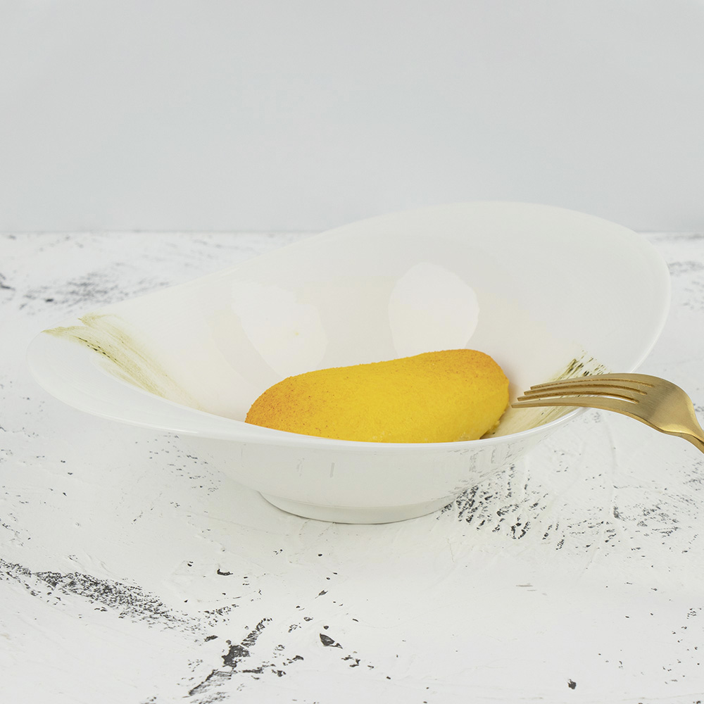 Wholesale 475ml 750ml 1000ml Egg-Shaped Ceramic Porcelain Fruit Soup Mixing Salad Cereal Ceramic Bowl