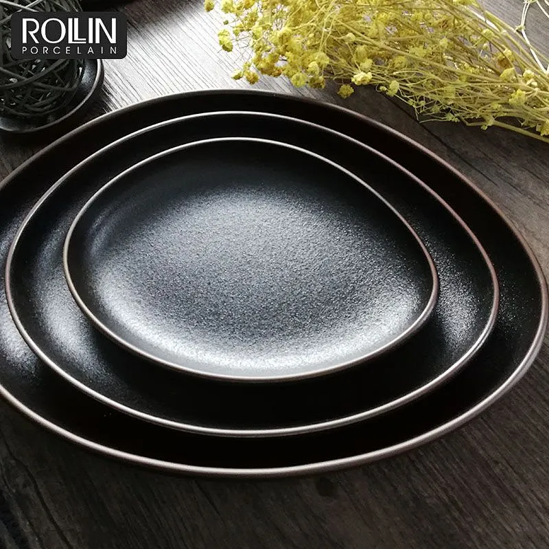 High Quality Black Porcelain Triangle Dinner Plates Dishwasher Safe Dessert Plates