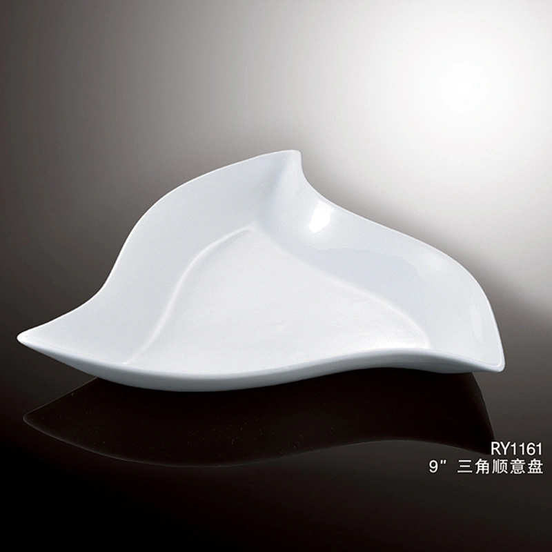 Fashion special design triangle shape white plate restaurant crockery dinner plate ceramic serving plates