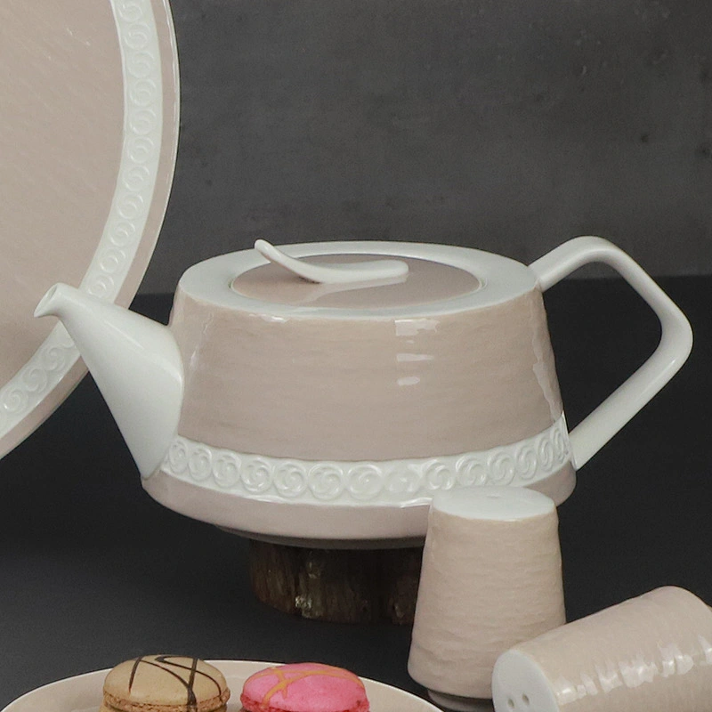Good quality fine bone china dinner set Luxurious style ceramic dinner set