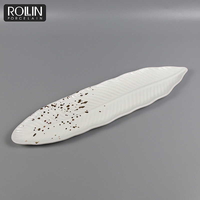 New Design Gold printing Porcelain Plates White Porcelain Plates with wooden handle Crockery Leaf Shape Plates