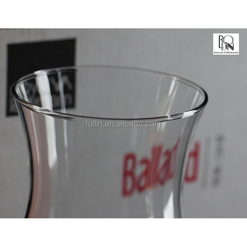 Bar orange juice glass tulip shaped cocktail glass with short stem