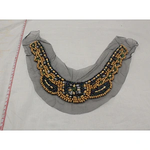 beads collar