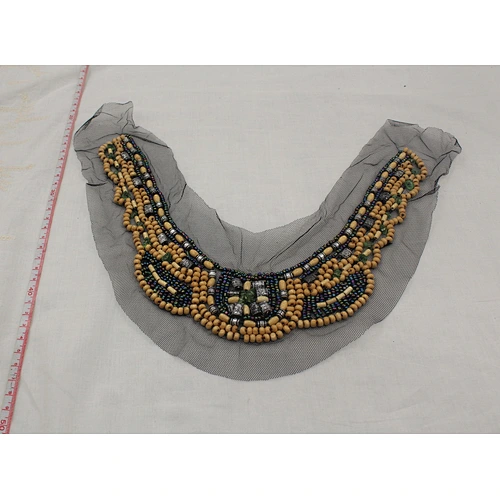beads collar