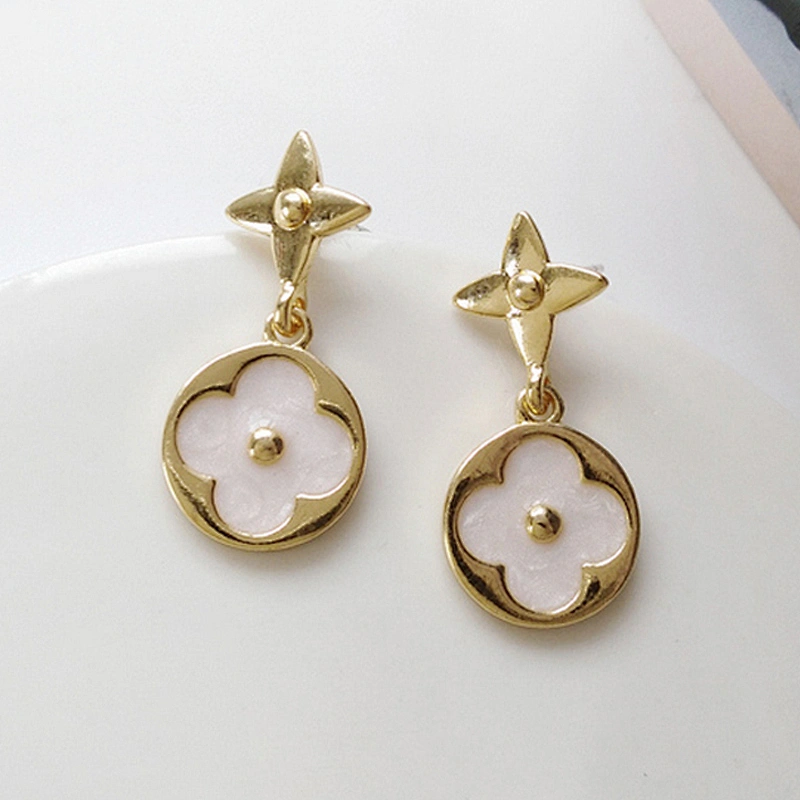 Lucky Gold Clover Earring