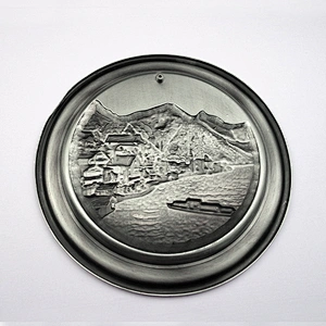 Souvenir metal plate
