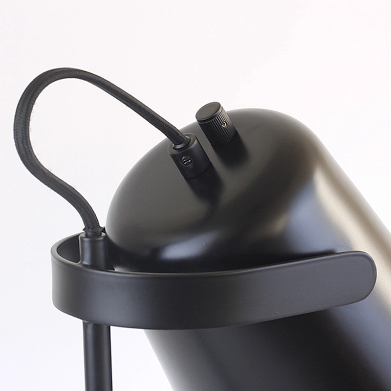 Double shades metal table lamp