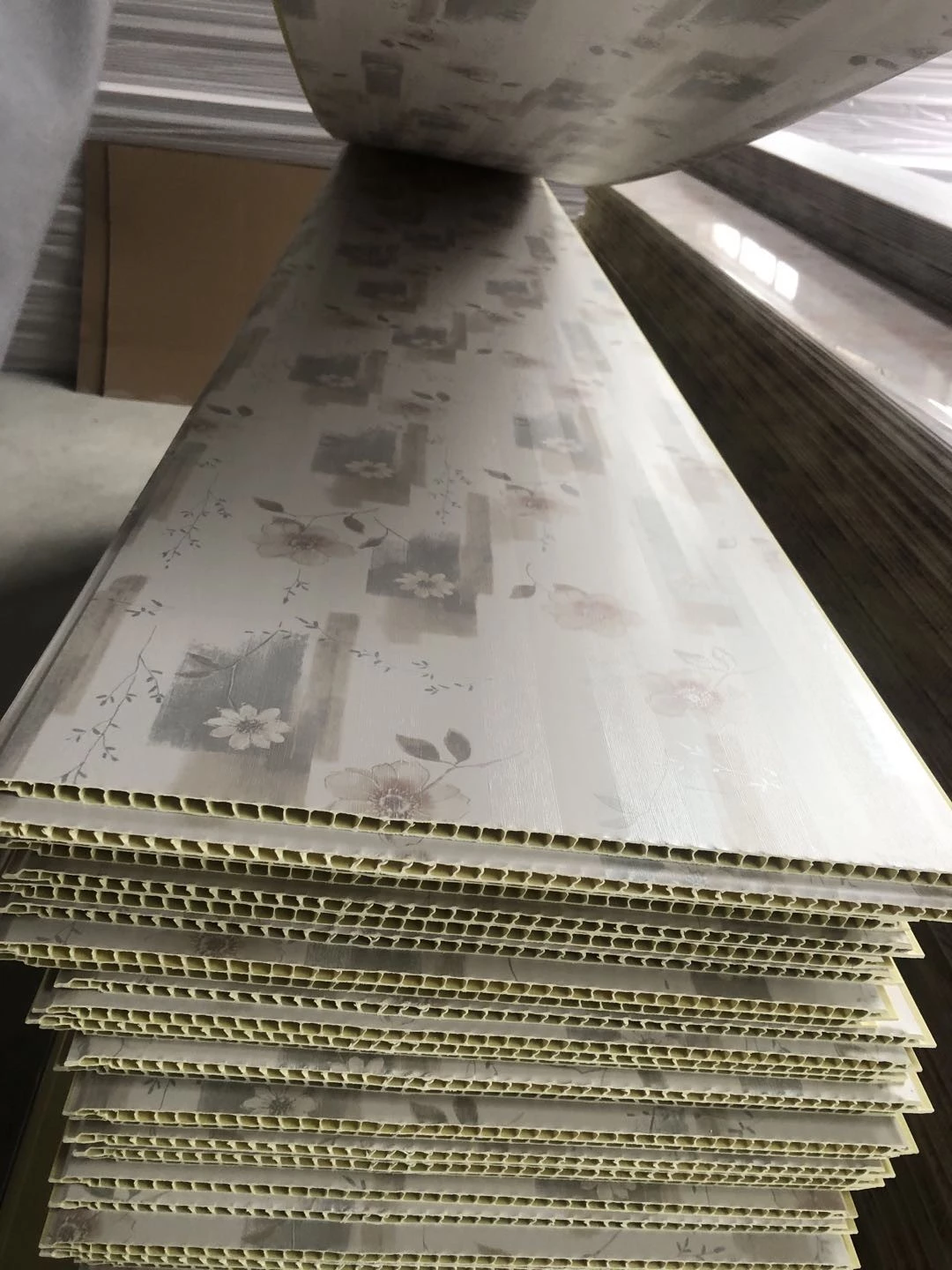 400*8 Customized Interior Ceiling Tiles PVC Wall Panel