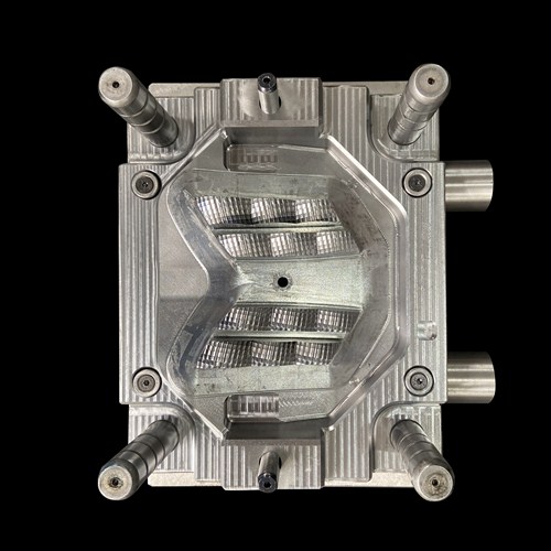 tail lamp mold supplier