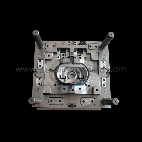 tail lamp mold manufacturer