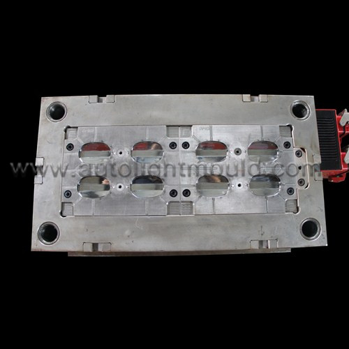 rear wheel reflector mold
