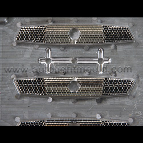 front wheel reflector mold