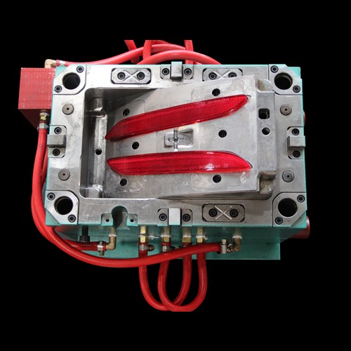 Automotive tail light reflector reflex mold