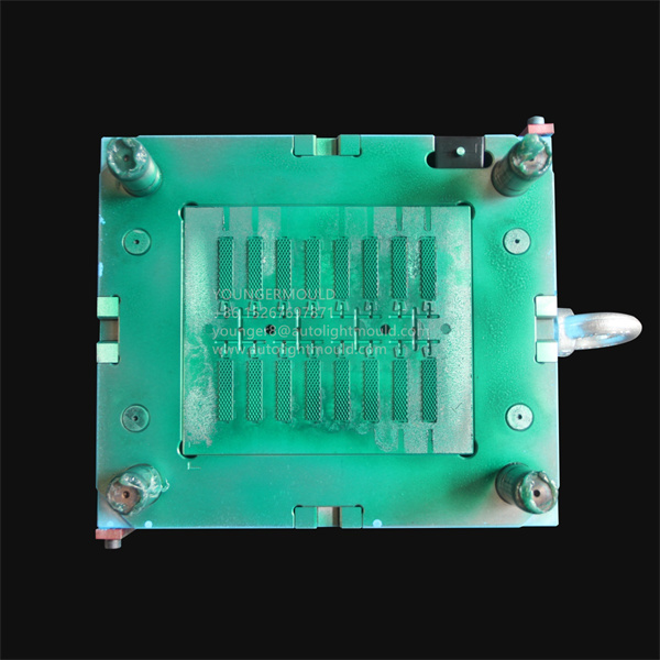 reflector mold