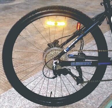bike spoke reflector mould