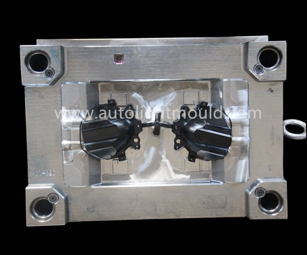 automotive head light reflector mould supplier in china